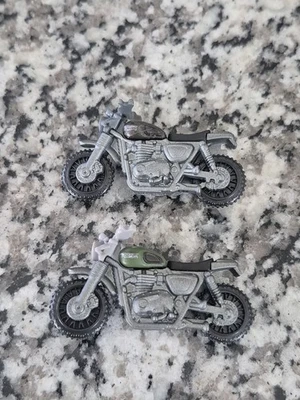 Matchbox 2019 Jurassic World 8/24 Triumph Scrambler Motorcycle 2 Versions  - Image 1 of 4