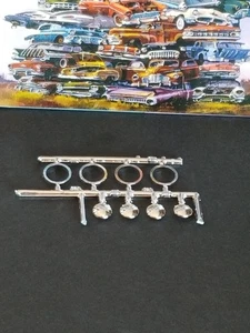 40 Tapacubos y anillos de ajuste Ford Coupé de AMT 1:25 Modelo Kit 1940 Tapacubos - Imagen 1 de 8