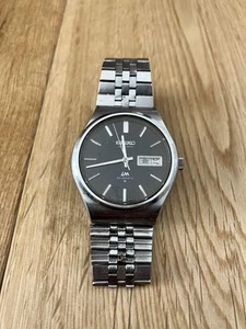 SEIKO LM Lord Matic 5606-8090 Automático 25 Joyas Esfera Negra Día-Fecha De Colección - Imagen 1 de 6