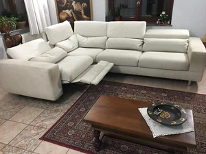divano angolare moderno - Foto 1 di 4