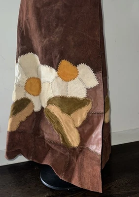 Maxi Falda Envolvente De Colección Años 60 70 Gamuza Hippie Festival Cuero Gamuza Apliques Flor Foto 1 de 4