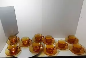 Vintage Amber Glass Vereco France Tea or Coffee Cup & Wicker Saucers Set Of 10 - Foto 1 di 7