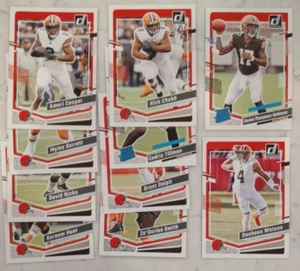 Lote de 40 cartas 2023 Cleveland Browns con conjunto de equipo Donruss 25 jugadores actuales 3 radiocontrol - Imagen 1 de 1
