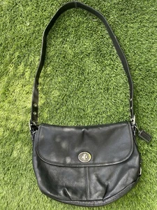 Coach Black Pebbled Leather Soho Turnlock Shoulder Bag F15170 Legacy Flap VTG - Picture 1 of 23
