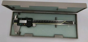 Pinza Digimatic Mitutoyo 500-196, 0" - 6", 150mm CD-6" - Imagen 1 de 8