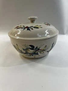 Lenox “Winter Greetings” by Catherine McClurg. Covered Dish - Small Casserole - Picture 1 of 8