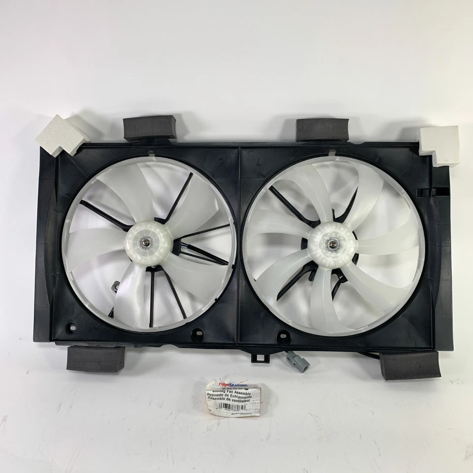 Conjunto de ventilador de refrigeración Four Seasons 76265 para Toyota Venza L4 10-14 Foto 1 de 4