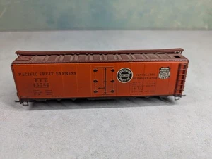 USED Varney HO 40' Reefer Box Car Pacific Fruit Express #45742 Weathered READ - Picture 1 of 6