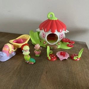 ELC Happyland Fairy House and Snail Carriage and figures Bundle furniture - Picture 1 of 9