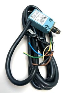 Telemecanique XCM-B5032 Limit Switch - Picture 1 of 2