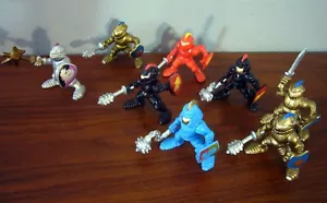 8 Vint. 1994 FISHER-PRICE IMAGINEXT GREAT ADVENTURE Gold black Red Blue Knights - Picture 1 of 4