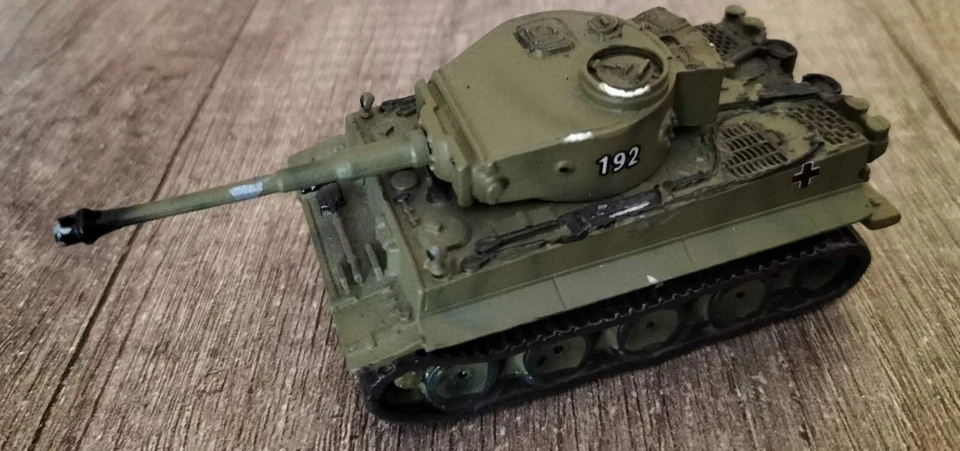 CARRO ARMATO TIGER TEDESCO - 1/87 in metallo pesante - Immagine 1 di 1