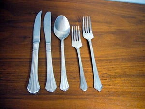 ESTIA Stainless Silverware DORIAN 5 Pieces Korea Spoon Fork Knives 1 place set - Picture 1 of 3