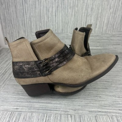 Botas Diba para mujer 10 M Skyler informales corte en V botín marrón gamuza cuero Foto 1 de 4