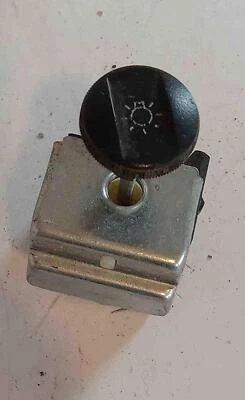 Interruptor de faros Explorer 1993 usado OEM Foto 1 de 4