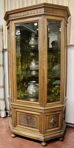 19th Century Antique Display Cabinet in Carved Walnut All Original- from Austria Cover