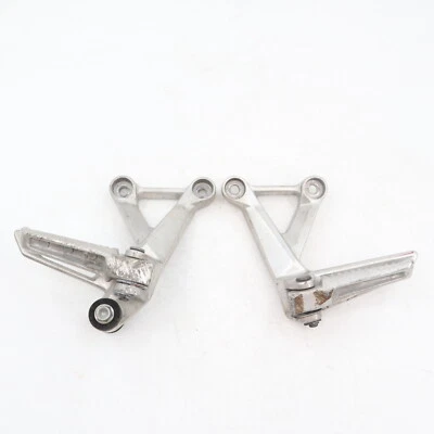 Комплект из пары задних пассажирских подножек 16 17 18 2016 2017 2018 Honda Cbr500r оригинальные C48 - Изображение 1 из 4