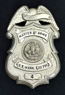 Insignia de maestro en armas obsoleta de colección USS Hank DD-702 Foto 1 de 2
