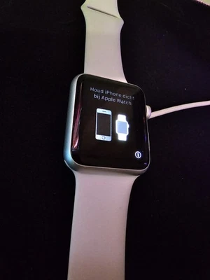 apple watch series 7000 42mm silber - Bild 1 von 3