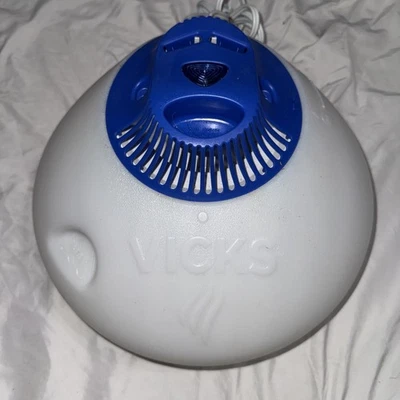 Vicks Steam Vaporizer Humidifier V15XSGNL - Image 1 of 3