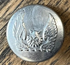 Antique M'Hattie (Scotland) Family Antique Livery Button 26mm b/s C.J.Weldon - Picture 1 of 4