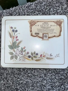 Tappetini vintage con supporto in sughero 6 St Michael Harvest anni 80 9,5-7,5 raccolta - Foto 1 di 6