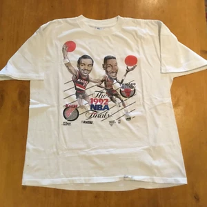 VTG 1992 Chicago Bulls Scottie Pippen Clyde Drexler Caricature T-Shirt XL RARE - Picture 1 of 5