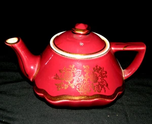VINTAGE HALL CHINA "BALTIMORE" TEAPOT, MAROON, STANDARD GOLD, EX COND - Picture 1 of 7