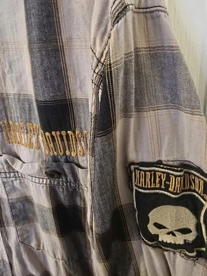 Harley-Davidson Willie G Skull Men's 2XL Embroidered Button-Up Shirt - Image 1 of 4