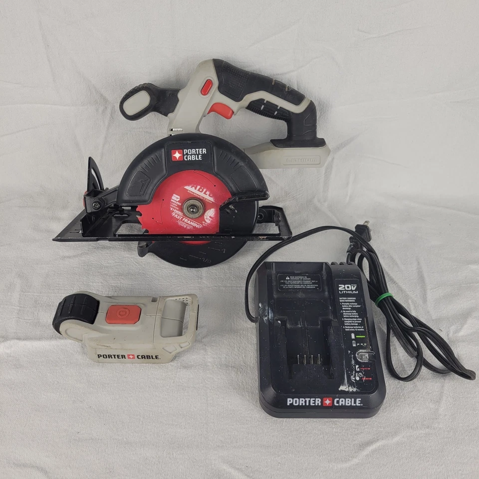 Porter Cable 20V circular saw PCC661 & charger & work light tested NO BATTERY - Image 1 of 4