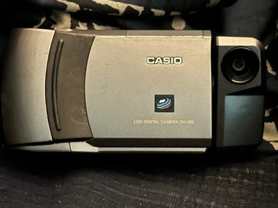 CASIO LCD DIGITAL CAMERA QV-120 - Bild 1 von 2