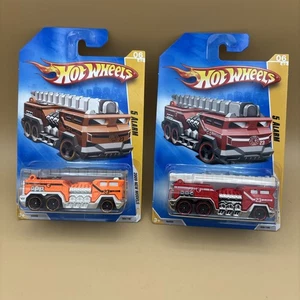 Hot Wheels 2009 New Models 5 ALARM Lot Of 2 Firetruck Red & Orange 06/42 F20 - Bild 1 von 7