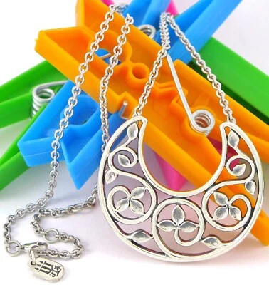 Collar James Avery Media Luna Hiedra Recortada Plata de Ley 925 Foto 1 de 4