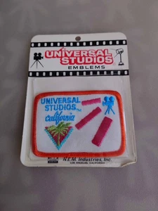 Parche bordado Universal Studios California nuevo en paquete emblema recuerdo - Imagen 1 de 2