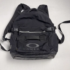 Oakley Utility Rucksack schwarz Cordura Stoff Spell Out Outdoor Wandern Laptop - Bild 1 von 19
