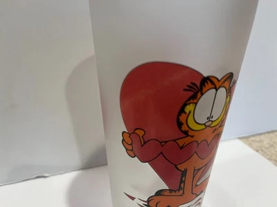 Vintage Garfield die Katze mattiertes Valentinstag Glas 6-1/4" hoch - Bild 1 von 4