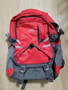 Macpac Rucksack Computerrucksack rot gepolstert USB Ladekabel passend für bis zu 15,6 - Bild 1 von 16