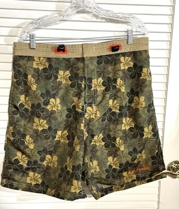 TOMMY HILFIGER Green Floral Board Shorts Size XL Swim Trunks Men EUC - Picture 1 of 15
