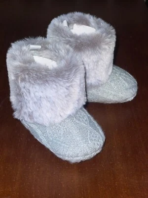 Botas de bebê de malha cinza com pele sintética, 3-6 meses, crochê, quente, formal, degrau - Imagem 1 de 3