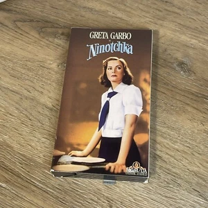 Ninotchka (VHS, 1990) Romantic Comedy Greta Garbo - Bild 1 von 5