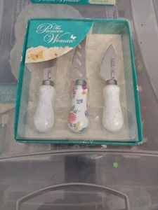 Pioneer Woman 3 Piece Blooming Bouquet Cheese Knife Serving Set - Picture 1 of 4
