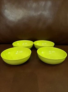 TUPPERWARE Set of 4 Chic Dining Mini Bowls 4 pc Set #6316 Green Brand NOS - Picture 1 of 5
