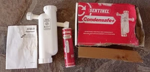 Neutralizzatore di condensa Sentinel Condensafe per caldaie a condensazione - Foto 1 di 2