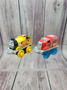 Thomas & Friends Rescue Stunt - Thomas and Flynn - 2014 Mattel Exclusive Mini - Picture 1 of 7