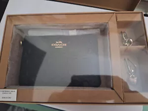 NEW Coach Boxed Corner Zip Wristlet In Signature Leather CF358 Black - Picture 1 of 4