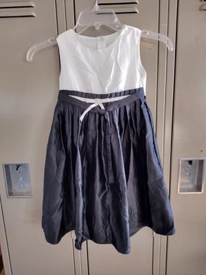 Vestido Cherokee Blanco/Negro Formal Domingo Vacaciones Niñas Jóvenes Talla 5 Pliegues de Lazo Foto 1 de 4