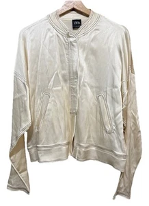 CHAQUETA BOMBER ZARA SATINADA CON PESPUNTES MEDIO CRUDO TALLA MEDIANA USADA EN EXCELENTE ESTADO - Imagen 1 de 5