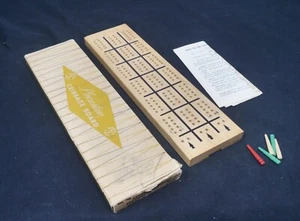 Vintage Pleasantime Deluxe Cribbage Board with Box. Missing one peg. - Picture 1 of 1