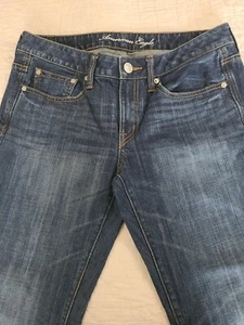 American Eagle Outfitters Damen Gr.: 8 blaue Jeans leichte Distress Jungenpassform 32x25 - Bild 1 von 12