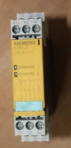 Sicherheitsschaltgerät  Siemens Sirius 24V/DC 3TK2830-1CB30 - Picture 1 of 5